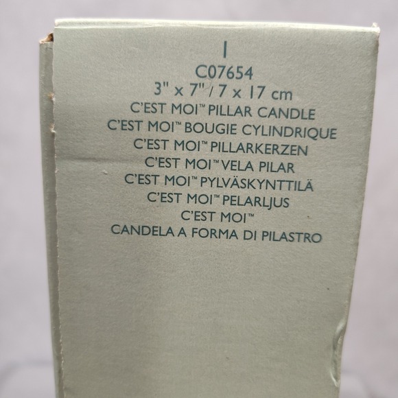 PartyLite C'EST MOI 3" x 7" Octagonal Pillar Candle C07654 Signature Blue Floral - Picture 4 of 7